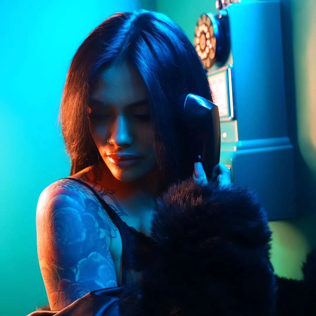 RodWash1's tweet photo. Late Night Hot Line Bling Portrait Concept ✨️ #Fashion #art #photography #lighting #model #Concept #follow #Portrait #Moody #colors https://t.co/0MBkPup4Av