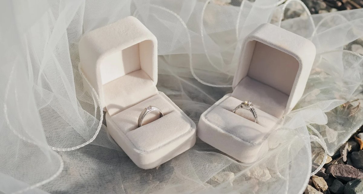 SalonAzahar's tweet photo. https://t.co/oxjlvTrVn9

🌸💍 ¡Marzo, el mes perfecto para tu boda! 💍🌸

La llegada de la primavera aporta un toque mágico a cualquier celebración. 🌷 En Salón Azahar, hacemos de tu boda en marzo un evento inolvidable, con decoraciones únicas y ofertas exclusivas https://t.co/psLx5lFnH3
