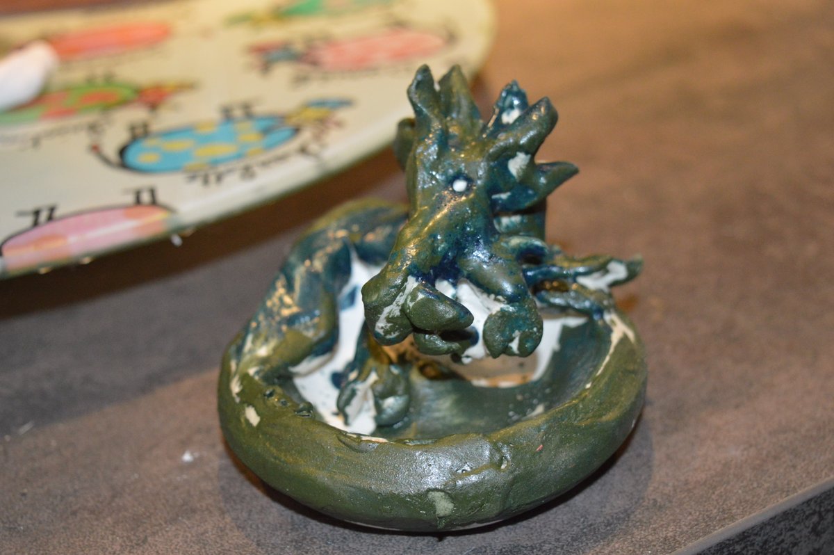 Cosimo_macagno's tweet image. Dernier poste de la matiné  les portes encens terminé  je ne fais pas de cuissons de troiseme feu pour garder un prix abordable  ainsi quele dragon hypopootame qui lui aura  une dernières cuisson 
#ceramics #art #porcelain