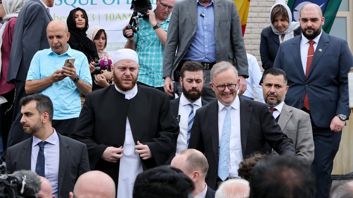 AustralianJA's tweet photo. The detrimental impact of the Albanese Government’s policies on Israel and the Australian Jewish Community

Opinion piece by AJA's Adam Kreuzer

The Albanese government’s recent policy shifts concerning Israel have left many within the Australian Jewish community deeply concerned about the direction of Australian foreign policy.

https://t.co/X0c5ggzGxo