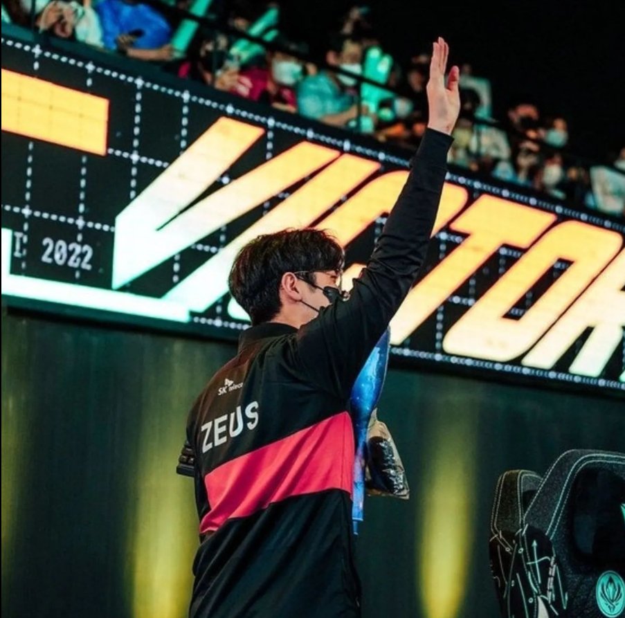 Zeus mando un mensaje de despedida por instagram:

Es una pena como terminaron las cosas, pero muchas gracias por todo lo que hiciste mientras portabas la camiseta de T1, te deseamos lo mejor 🫡