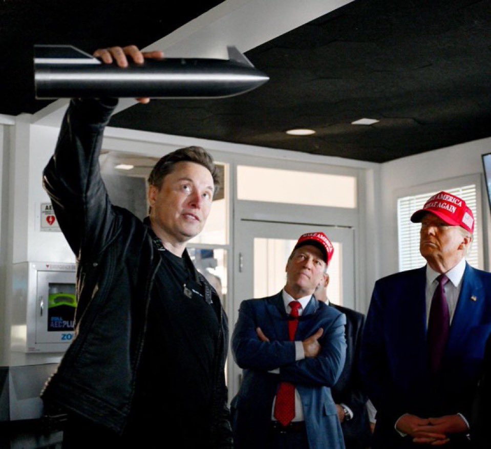 sh27021's tweet image. 우리세대..  특히 40대는..
특별한 기회를 만난 세대입니다.

1. 동시대에 멋진 CEO를 만났고.

2. 그 멋진 CEO가 투자 기회를 줬고.

3. 하필 투자금이  조금? 아니 많이? 
    있을 만한 시기이고

4. 하필 그 멋진 CEO를 언론에서 사기꾼이라 하고.

5. 우린 그CEO가 진실한걸 알고.

6. 그 CEO가…