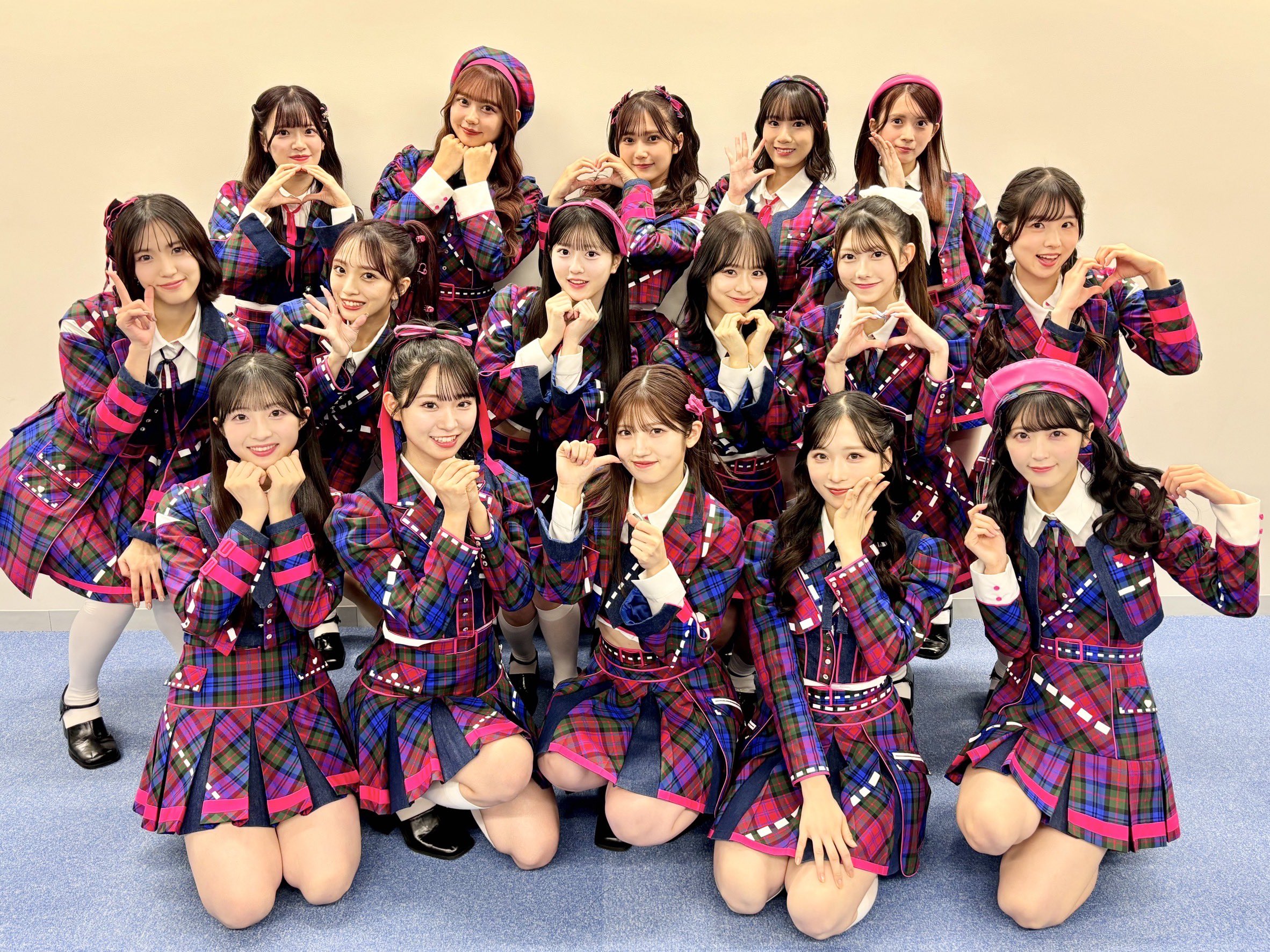 超絶レア/AKB48増田有華直筆サイン入り/2007年ライブTシャツ/L 61ogGy5gtPL._UF350,350_QL50_.jpg