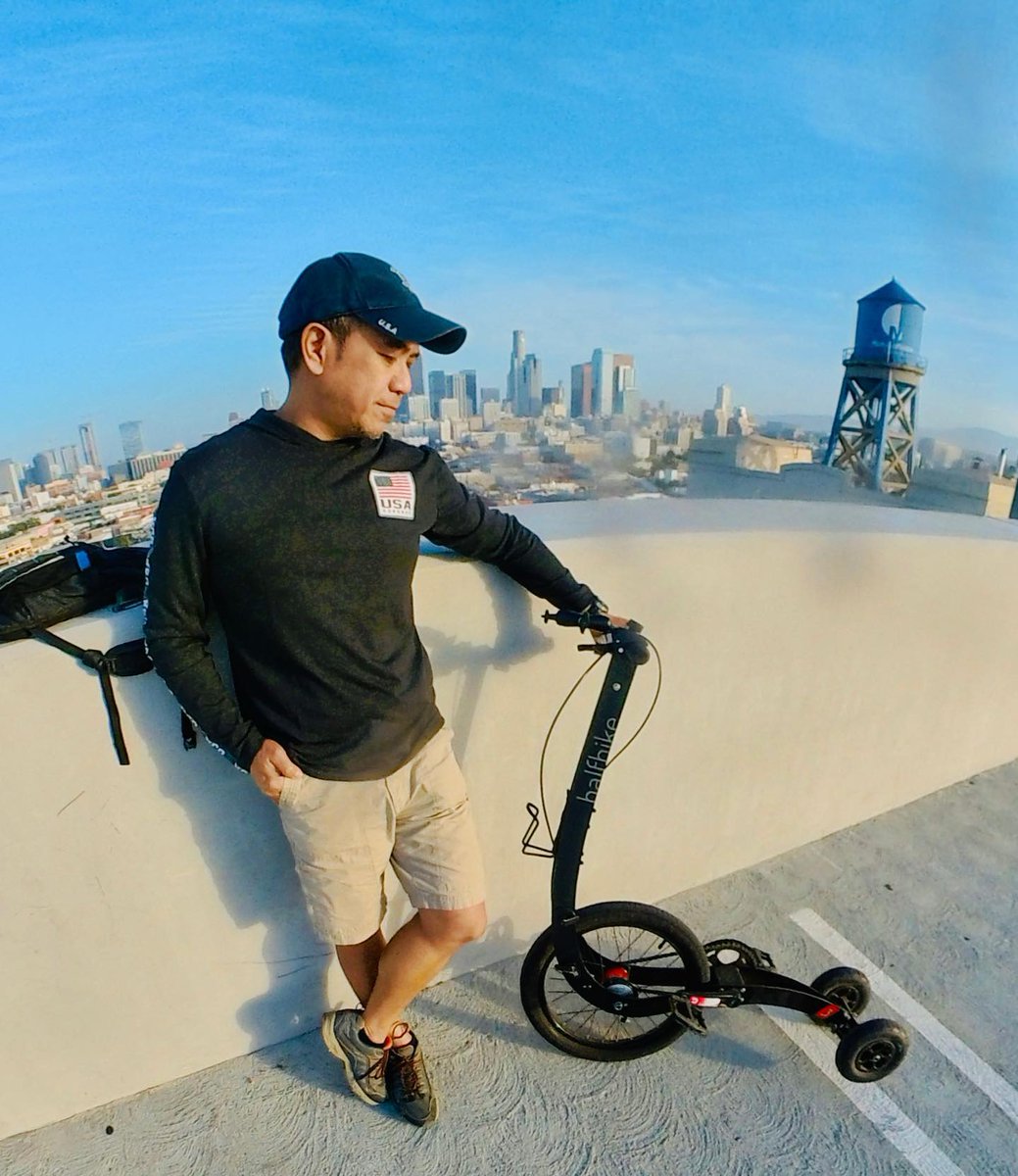 "The HalfBike is amazing - I love it!  It is the perfect balance of exercise and fun.  I ride it around my neighborhood (hills and flats) at least three times a week but I mostly look forward to riding my HB in San Francisco on Saturday mornings."

📸Michael P.

#halfbike3