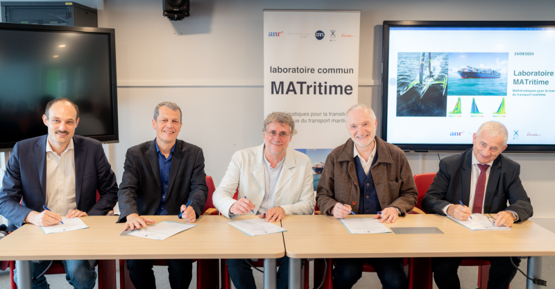 Un jumeau numérique alimenté par des données captées sur un navire en activité : c'est l'un des outils que souhaite développer le laboratoire MATritime. swll.to/22fjKH
<a href="/CNRS/">CNRS 🌍</a> <a href="/AgenceRecherche/">ANR - Agence nationale de la recherche</a> <a href="/Inria/">Inria</a> #mer #transport #logistique