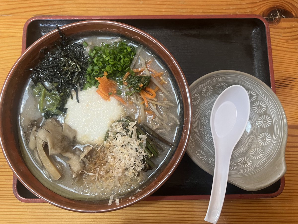 本日はグロムでそばツー。
ここの蕎麦お気に入り。
平日でも人多かった🤣