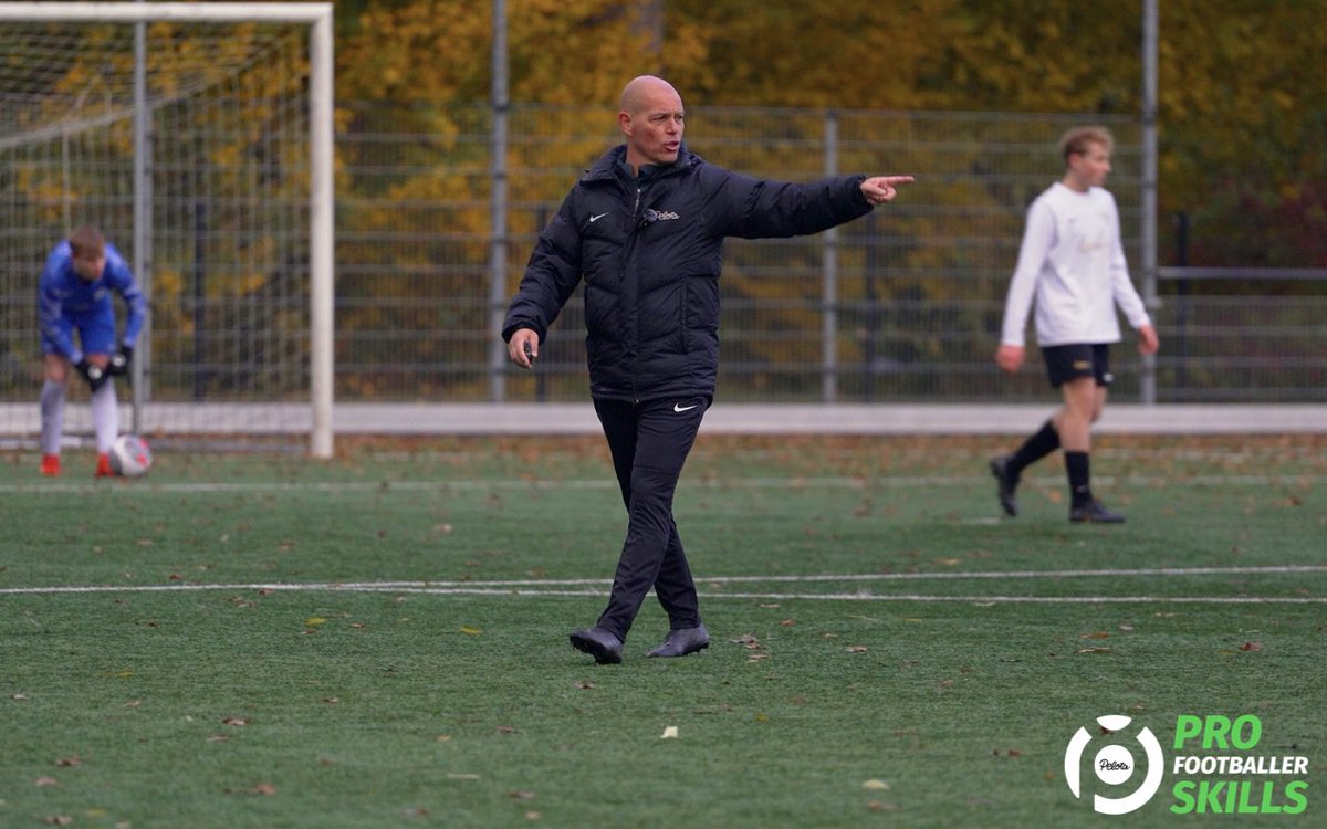 <a href="/Pelota_Academy/">Pelota Academy</a> U16 had the privilege of a fantastic guest training session led by Dennis te Braak. With a professional background including Feyenoord 🔴⚪️⚫️Dennis shared a key theme: Enhancing horizontal and vertical collaboration to create more chances and score goals. #learn