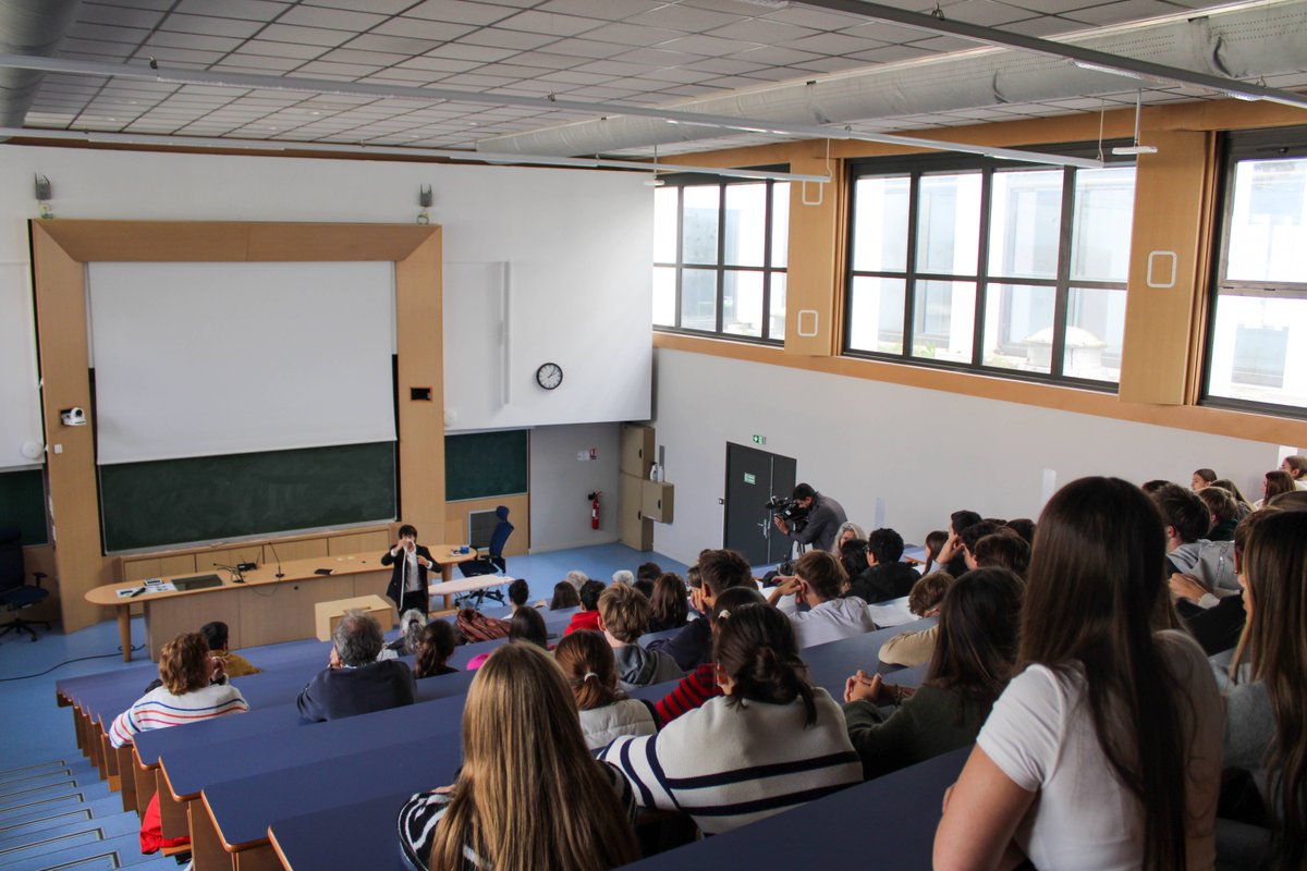 Le jeudi 10 octobre 2024, la Fête de la Science à Pau, organisée par l'UPPA et Lacq Odyssée / Science Odyssée a eu lieu pour la toute première fois sur le campus de Pau.

Le tout pour plus de 400 visiteurs sur la demi-journée dont 250 lycéens ! 💡

…hosciences.nouvelle-aquitaine.science/articles/fete-…