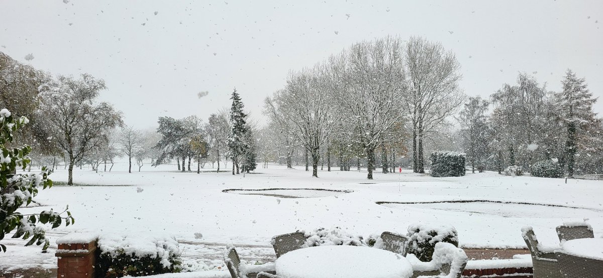 FHGC1933's tweet photo. A Winter Wonderland! https://t.co/c5D4CieFh6
