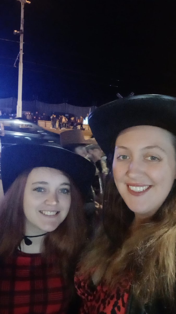 BeccaC276's tweet photo. Happy Birthday to my Beautiful Girl @rach_lee1996x ... one whole year of you being in my life 🥹🥰 https://t.co/vAnipgvNIc
