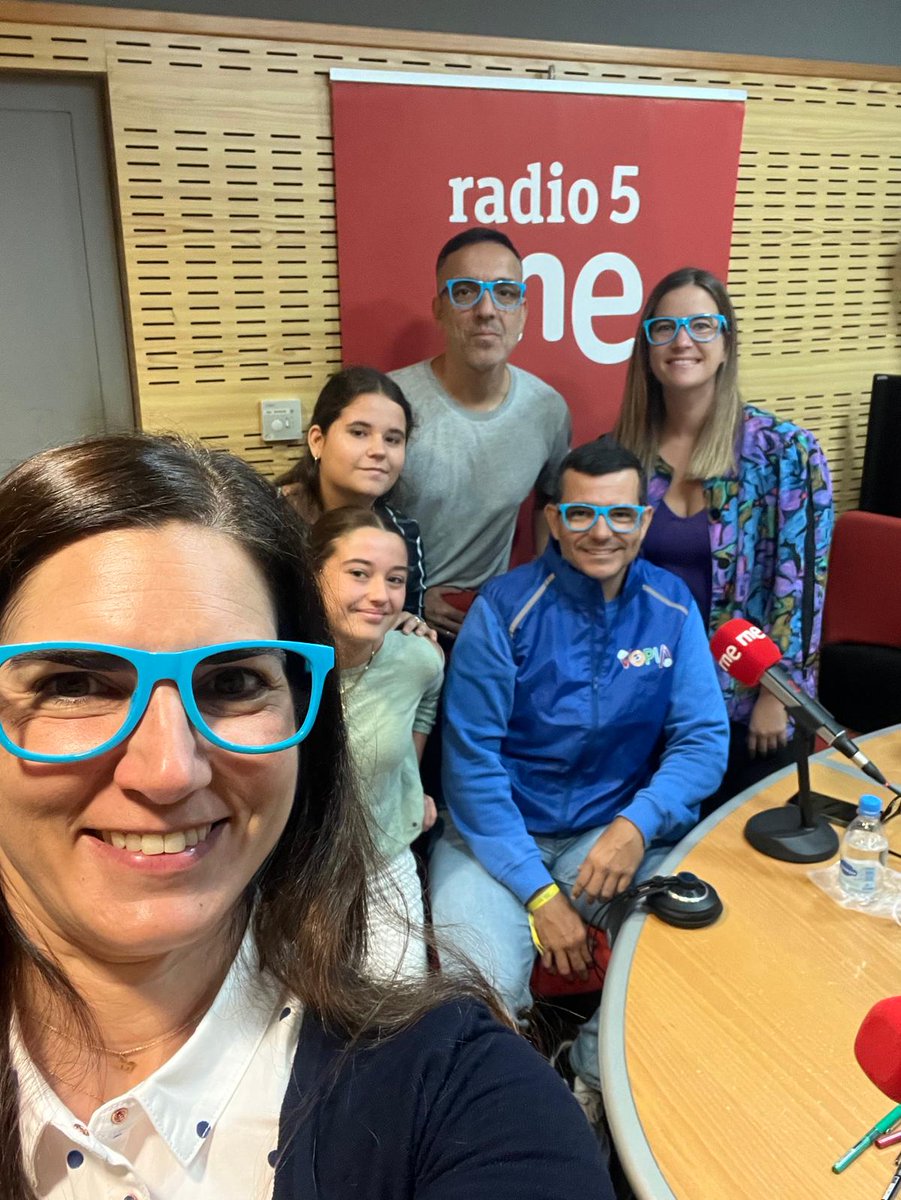 Hoy en <a href="/ArchipielagoRNE/">RNE Canarias</a> hablando sobre el Día Mundial de la Infancia con Lucía e Iratxe, que forman parte del Vopia de <a href="/aytolpgc/">Ayuntamiento de Las Palmas de Gran Canaria</a> y del Grupo Asesor de <a href="/unicef_es/">UNICEF España</a>

Porque la participación infantil, escucharles es un derecho fundamental.