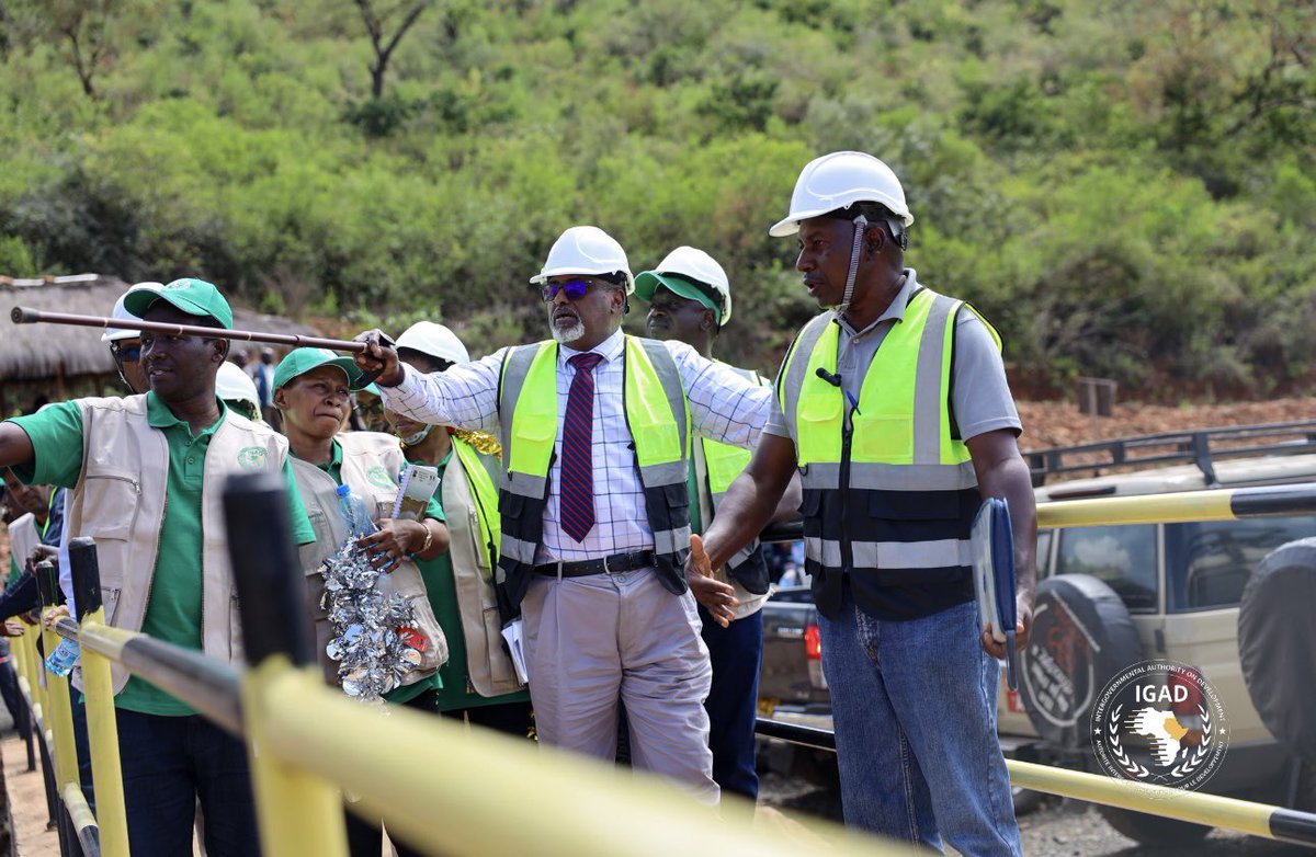 MAWareSO's tweet photo. Glad to visit with the IGAD team and Baringo County Government officials, the Kaptiony-Kiboi dam in Baringo county. By providing supplementary irrigation water to the Kiboi Irrigation scheme, this project implemented under the Build Resilience for Food and Nutrition Security in the Horn of Africa Programme (BREFONS) will strengthen the resilience of local communities to mitigate climate impact, such as drought and flash floods. 

Thanks to the Kenya Government and the African Development Bank @AfDB_Group for their support.

#ThinkRegionallyActLocally.