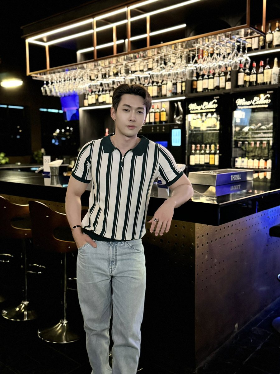 pakin_phum's tweet photo. จบที่เรา เบาที่สุด 🥂 https://t.co/34lblr6ZdO