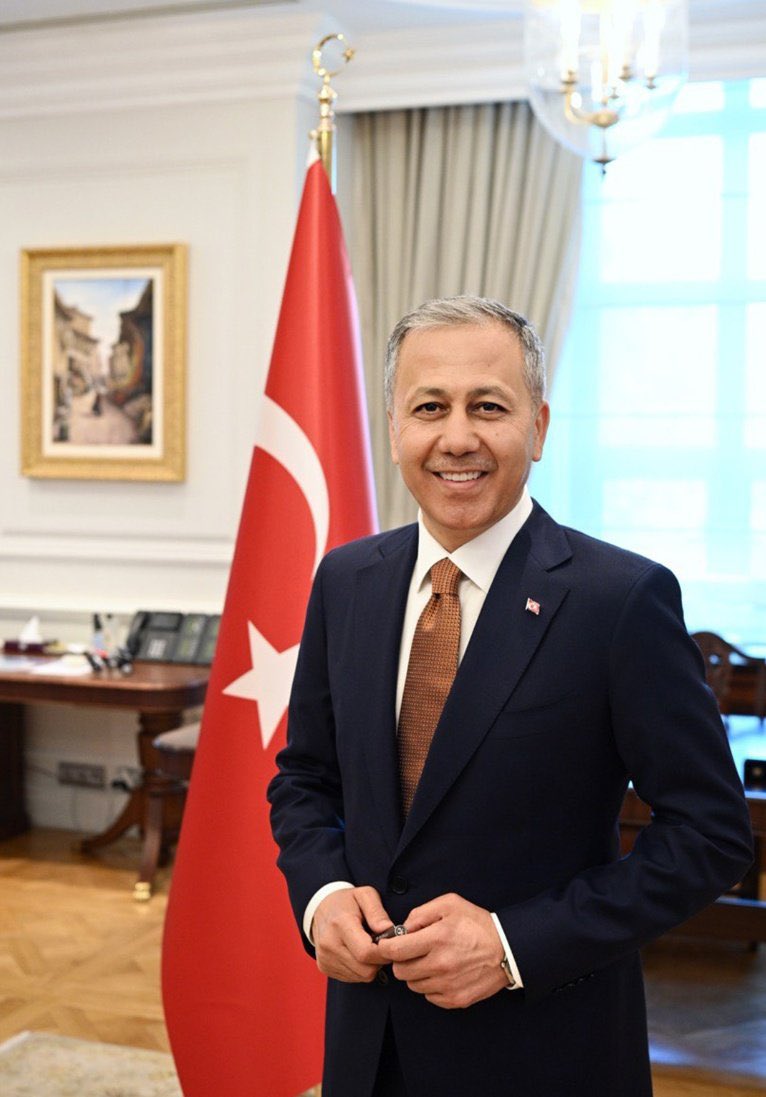 gaye_zayf's tweet photo. İç İşleri bakanımız Sn. Ali Yerlikaya’nın yanındayız.. 

SİZE DEVLETİ TANITACAĞIZ 🇹🇷 https://t.co/4BPDxq8yaB