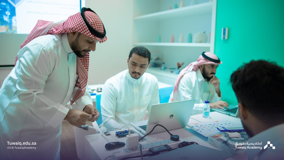 أكاديمية طويق tweet media