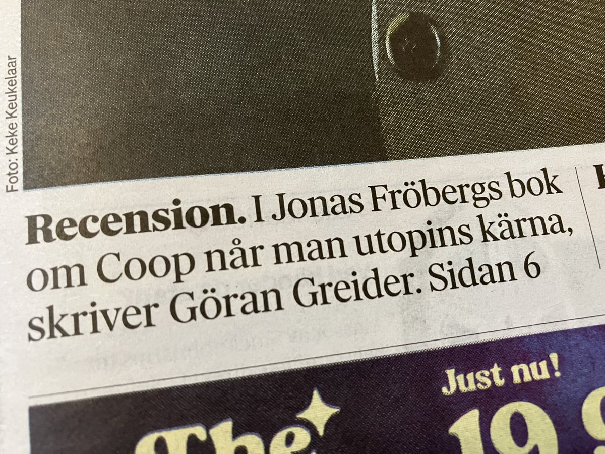 Jonas_froberg's tweet image. Så himla glad över Göran Greiders recension i DN idag av min bok Huset mitt i byn på @Weyler_forlag dn.se/kultur/de-sist…