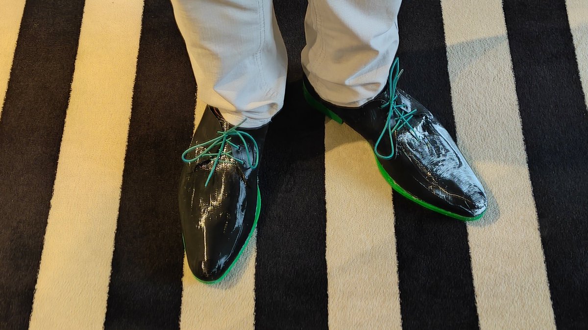 properprinting's tweet photo. Today's shoes for @formnext_expo Hopefully they will hold up!🤞 https://t.co/p2SHQY7bmq