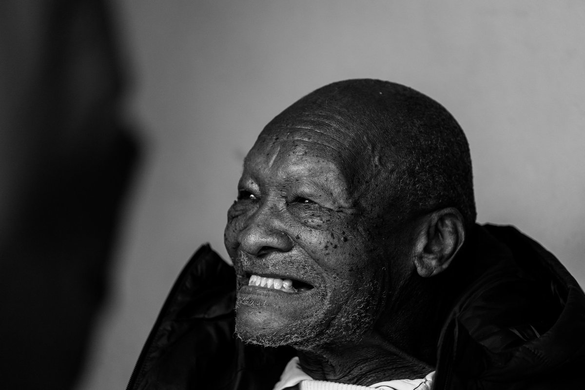 Masandawana's tweet image. The Chairman and the Motsepe Family, the Board of Directors, Technical Team, Players, Management, Staff, Supporters of Mamelodi Sundowns FC &amp;amp; the entire Yellow Nation express their deepest condolences to the family and friends as we mourn the loss of football legend Lucas…