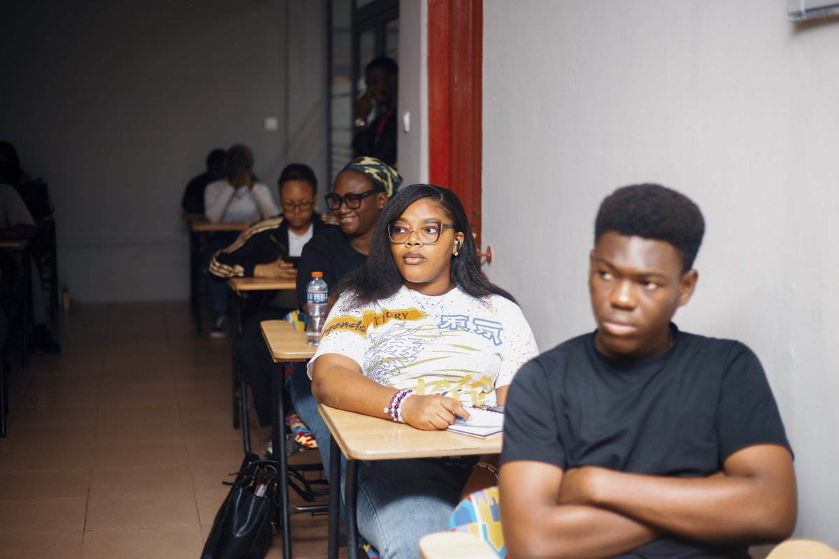 #LUG students had an insightful session with Kingsley Afari, Employee Relations Manager at <a href="/StanbicBankGH/">Stanbic Bank Ghana</a>.🌟

He shared invaluable tips on mastering essential skills to excel in today’s job market.

At LUG, we are committed to bridging the gap between education and employment. 💪