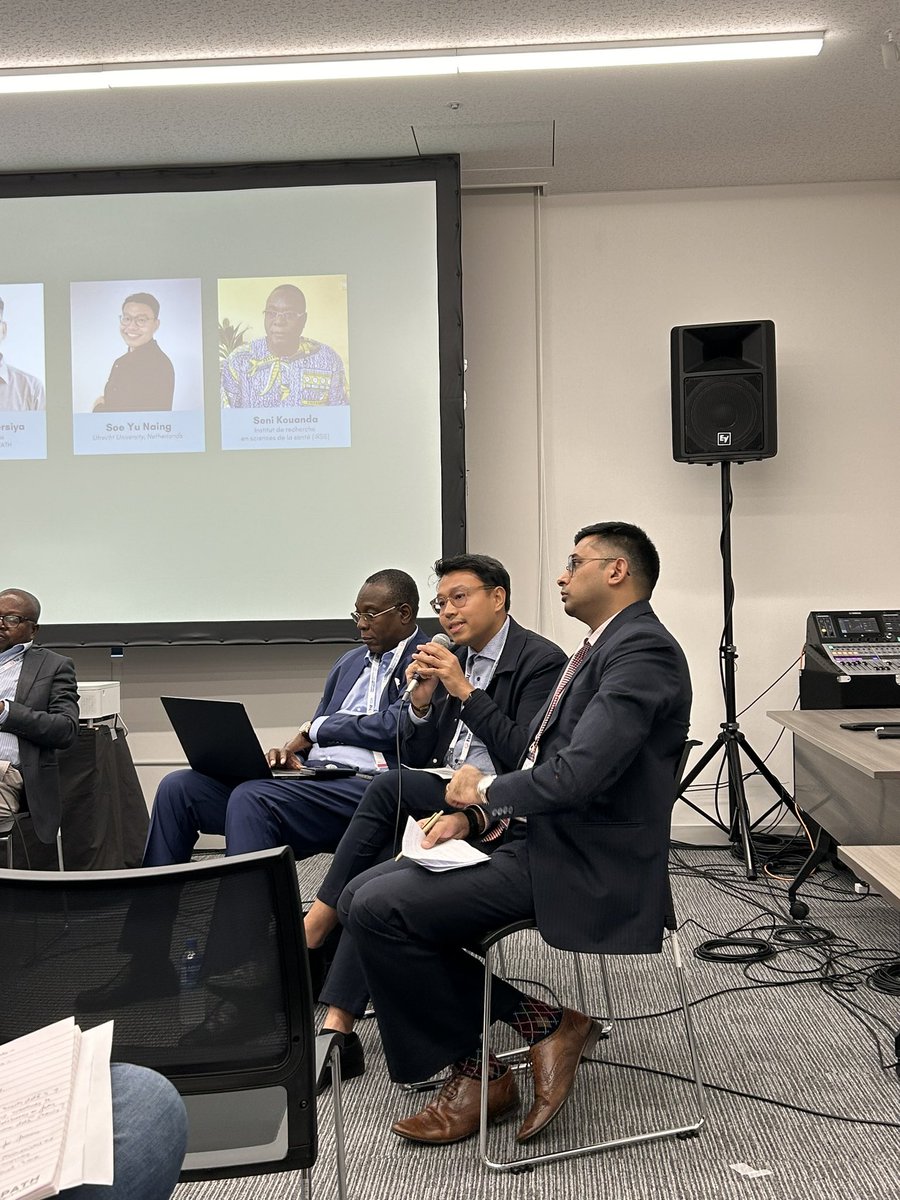 Merette (@merettekhalil) on Twitter photo Soe Yu <a href="/somaticsoe/">Soe Yu Naing</a> #EV4GH2024 highlighting the importance of adapting research to the reality of the #climatecrisis and #communityneeds, the need to prioritize #communityengagement and #citizenscience especially in #infectiousdisease research and #climateaction #hsr2024 #COP29 Soe Yu <a href="/somaticsoe/">Soe Yu Naing</a> #EV4GH2024 highlighting the importance of adapting research to the reality of the #climatecrisis and #communityneeds, the need to prioritize #communityengagement and #citizenscience especially in #infectiousdisease research and #climateaction #hsr2024 #COP29