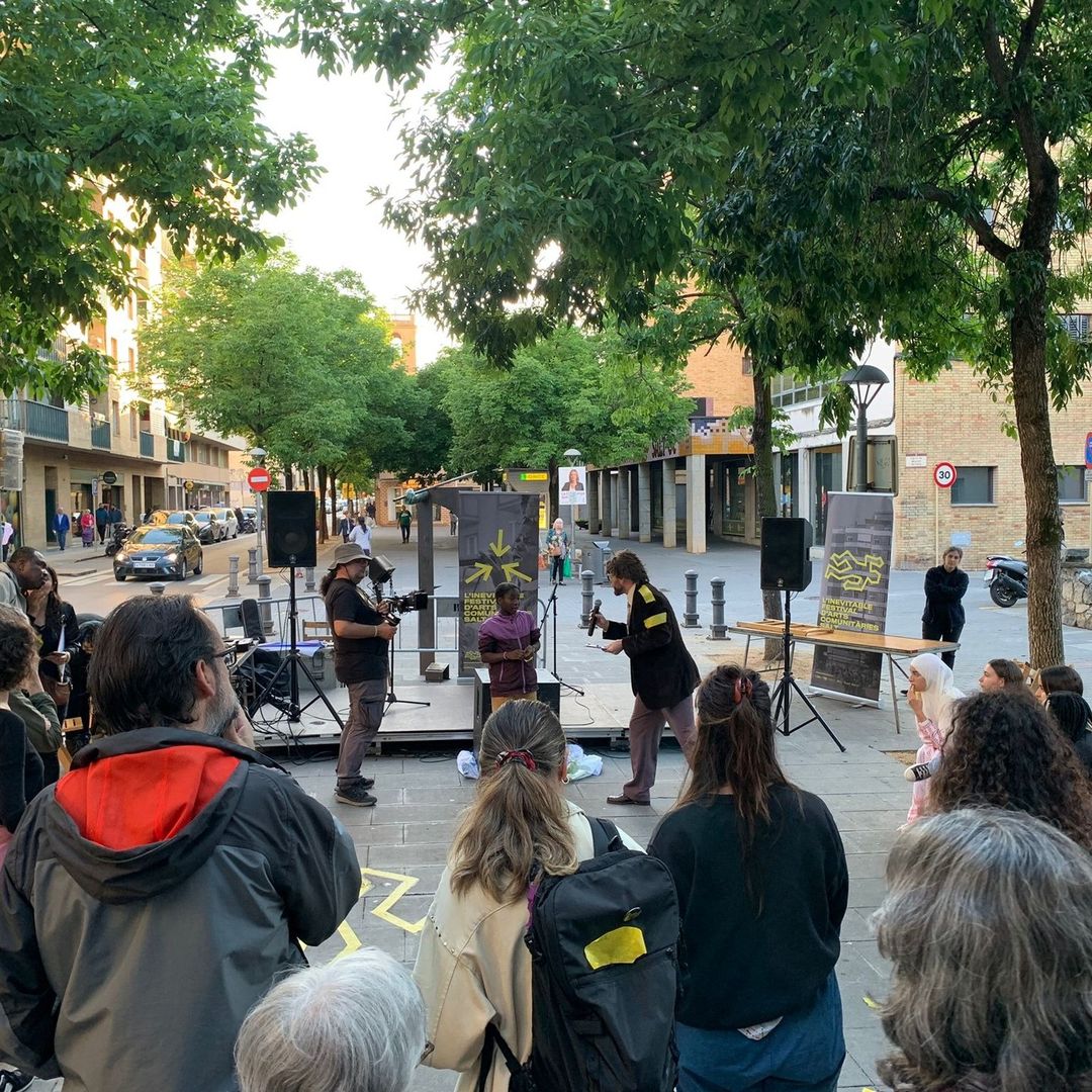 ViladeSalt's tweet photo. 🏆 A Salt estem avui d'enhorabona perquè ahir el projecte del festival @inevitablesalt va rebre el premi Lluís Carulla 2024. 

📍Aquest Festival d'Arts Comunitàries sorgeix de l'@ateneusalt i ha comptat amb l'impuls i suport del consistori. https://t.co/ObXqgaunXW