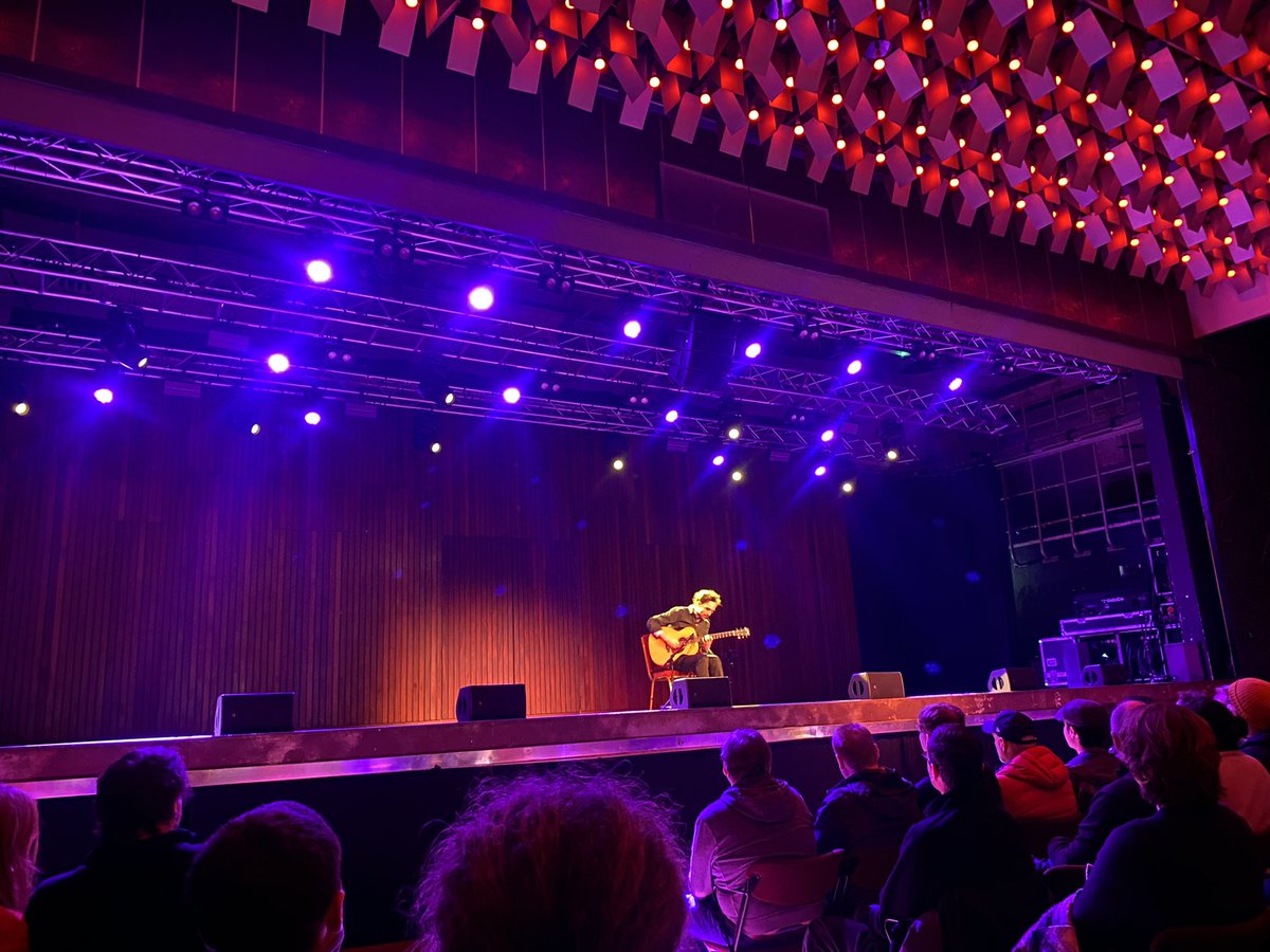 Julian Lage last night. Vanguard, maybe the most beautiful player on any instrument. Thank you Maestro, bravissimo