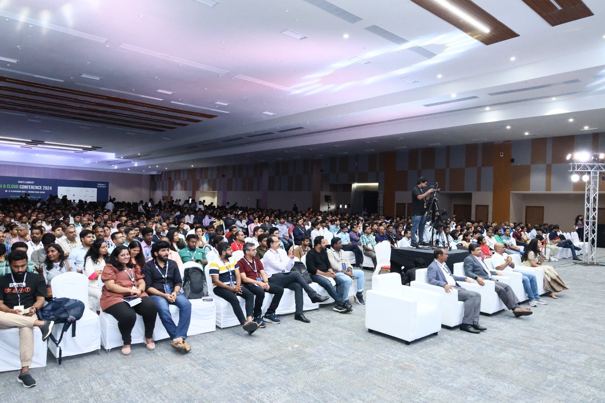 TechXConf's tweet image. 🚀Gratitude Overflows at #TechXConf2024 🙏

As we reflect on the incredible journey of #TechXConf2024 - 𝐀𝐈 &amp;amp; 𝐂𝐥𝐨𝐮𝐝 𝐂𝐨𝐧𝐟𝐞𝐫𝐞𝐧𝐜𝐞, held on November 15-16 at the Chennai Trade Centre, we are overwhelmed with gratitude and pride.

With over 4000+ diverse attendees,…