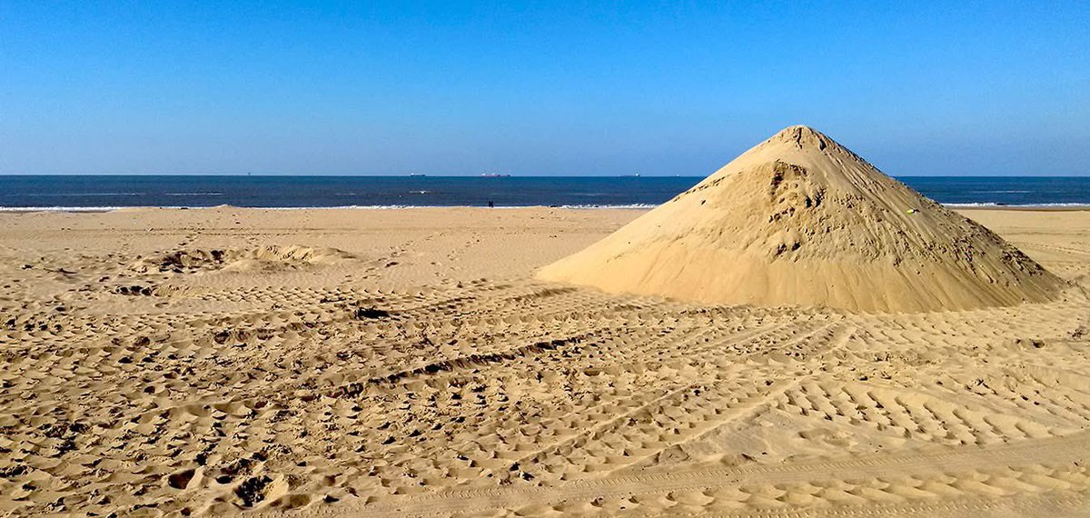 Margretha46's tweet image. #dag20 van de  #November_kiek door @Tpzijl en het thema is #Spoor

Sporen in het zand