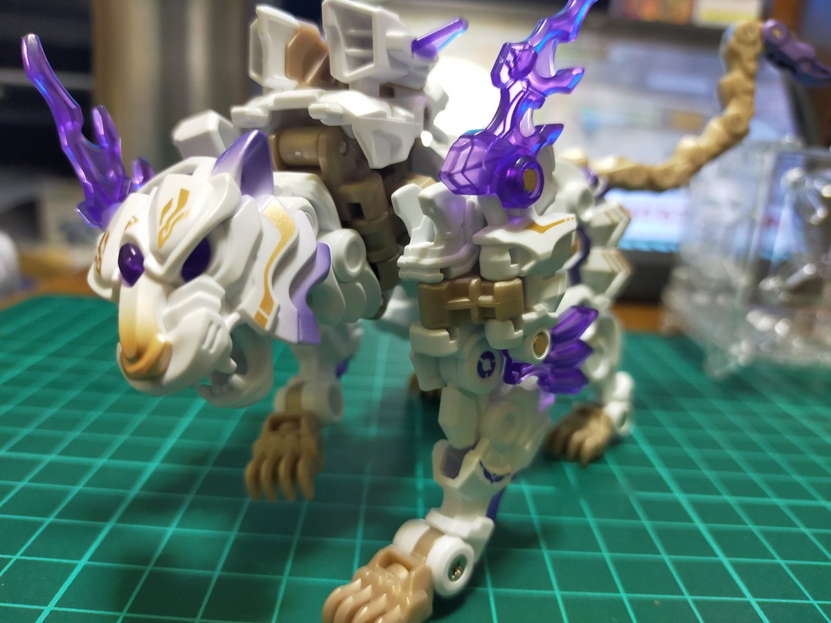 AufEls's tweet image. #Infinitybox から白虎！ 変形部位のおかげでめっちゃ可動するのいいね。
朱雀以外は出たし揃えたくなるな #BEASTBOX #52toys