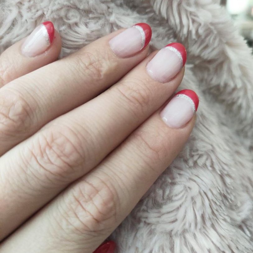 YourNailsM's tweet image. Llena de fiesta tu #esmaltado para estas #navidades. Con brillos o en liso. Pero con unas manos dignas de la más elegante de las #mujeres. 

Si quieres que tus manos sean el complemento perfecto para los días con más brillo del año, sólo tienes que venir a YourNails.