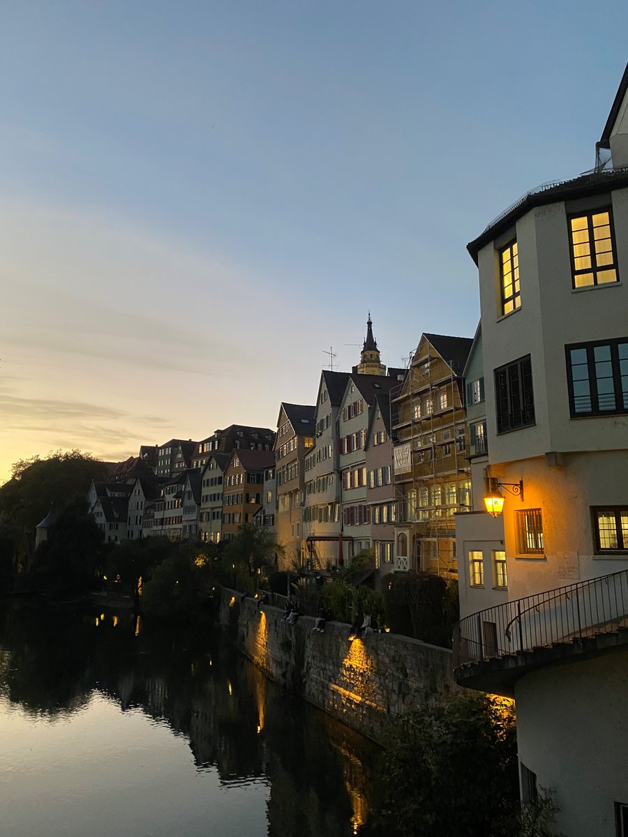 netcare's tweet image. How wonderful – Sofija, our favorite HR expert from netcare’s Belgrade office, and her husband Slobo came to visit. Mission map: A bit of training, a chance to say hello to the local team, and of course: falling in love with Swabian cuisine. Do sledećeg viđenja, you two. 👋🍻