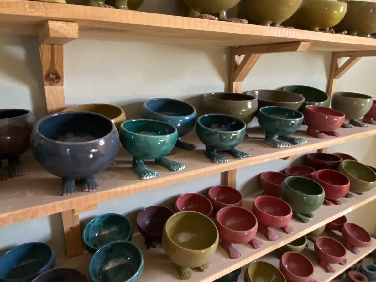 alekshallmann's tweet photo. It is always a pleasure to visit Komsan and his pottery workshop near Ramesseum. Please stop by if you are around.
#pottery #ceramika #Egypt #Luxor #localcraft #egipt #visitegypt #egipt https://t.co/3EeV8dRI53