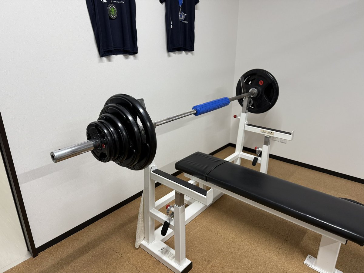 takasan12280214's tweet photo. 熊本にあるパーソナルgym🔥
#パーソナルジム
#熊本
#田迎
#defier https://t.co/ifY3FmvTu4