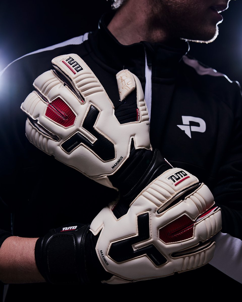 40% OFF 🚨

Insane Black Friday deals throughout the TUTO range at Pro:Direct Soccer 🔥

Don't miss out on your size with some of the smartest looking gloves in the game 💯 brnw.ch/TUTO40OFF