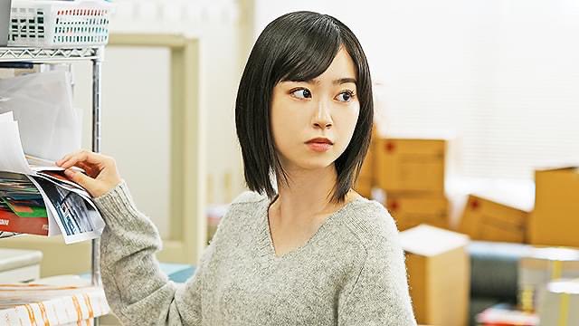 sebone_returns's tweet photo. 『グッドバイ、バッドマガジンズ』
エロ雑誌編集部に配属された女性社員が、奮闘し成長しながらも衰退していく業界の渦へ飲み込まれていく物語…
時代の流れに逆らいながら生きる主人公が徐々に逞しくなっていく姿がカッコいい。ウェットになりすぎないドライな演出も良き U-NEXT ☆3.8
#背骨映画 https://t.co/JygGJpJvpN