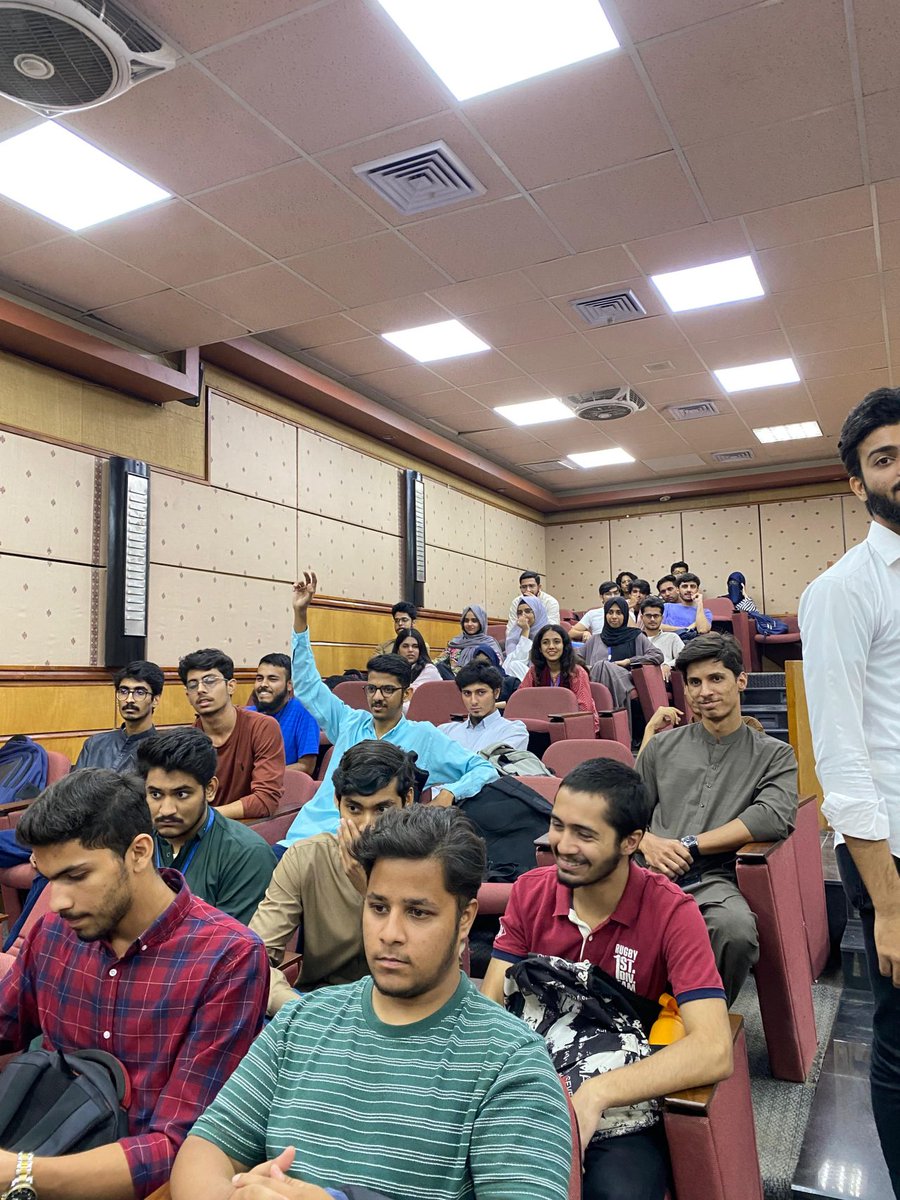 CodeAshing's tweet image. Had a wonderful time with the amazing people UIT University! A big thanks to the GDG on Campus UIT University a community by @googledevs for the kind invitation
