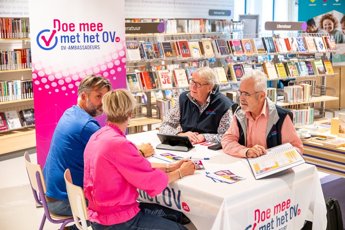 GemLopik's tweet photo. #Gemeentepagina van 20 november met:
- Raadsvergadering 
- Doe mee met het OV
- Lopik blijft samenwerken met Sjors Sportief en Creatief 
- Alzheimercafé 

En meer; https://t.co/ssYvCb8B5A https://t.co/8MEzVzYjJJ