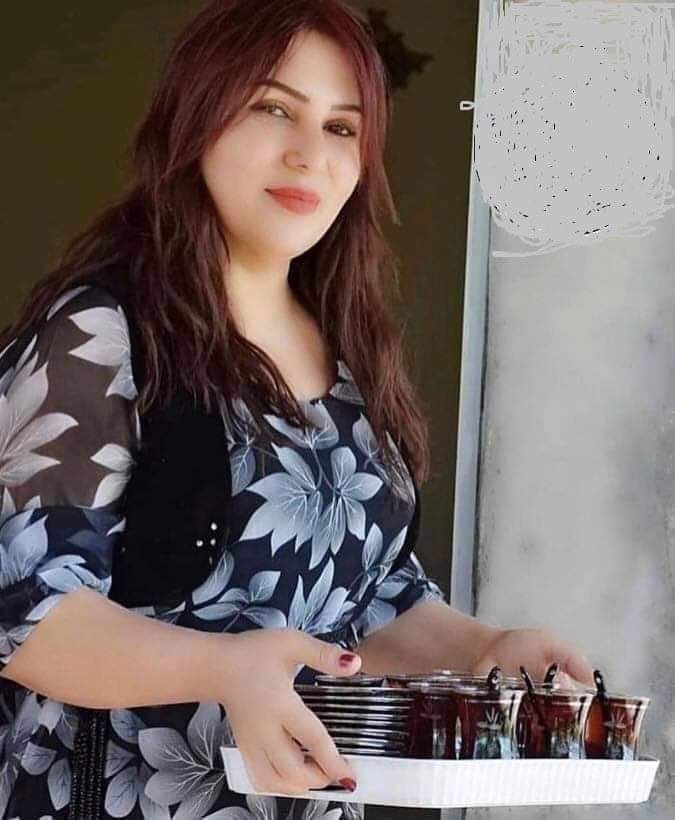 الشخص الذي لا يشرب الشاي 
ليس قادرًا على فهم الحقيقة والجمال .. مو ؟؟