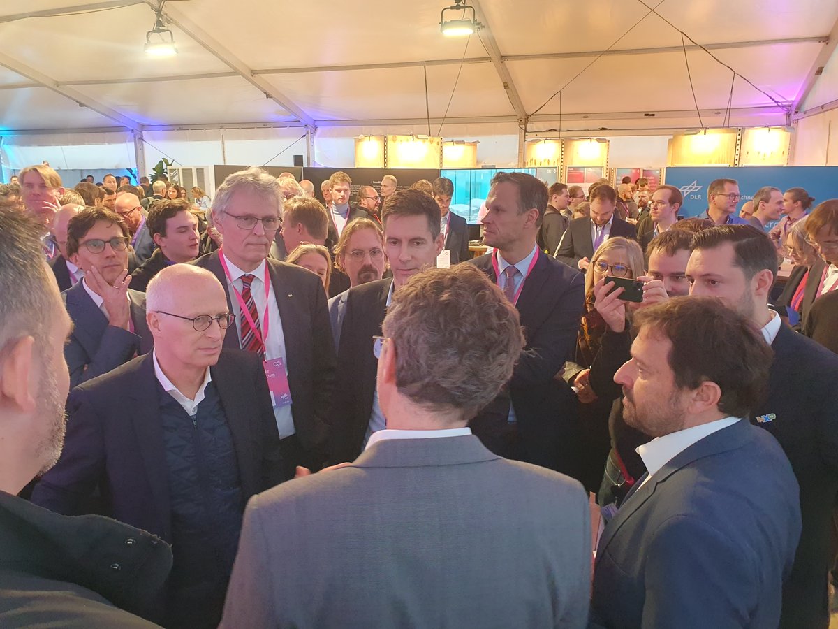 It was a pleasure to take part to the impressive Showcase event of the <a href="/DLR_en/">DLR - English</a> Quantum Computing Initiative on Monday!

Our team presented the milestones of the QSea project, in which we're building scalable, modular ion-trap quantum computers with our partners eleQtron and <a href="/NXP/">NXP</a>.