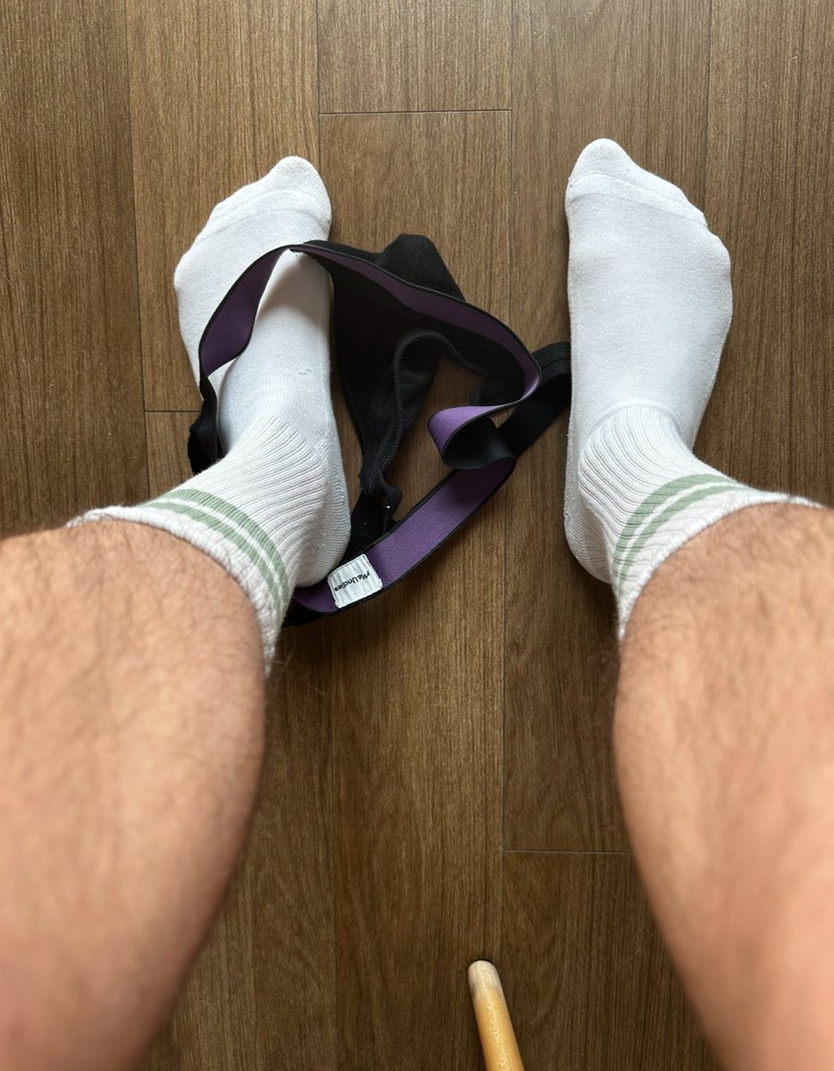 BKKSocks's tweet photo. Bangkok, let’s play in socks. Message me. https://t.co/zE4DyYlL9k