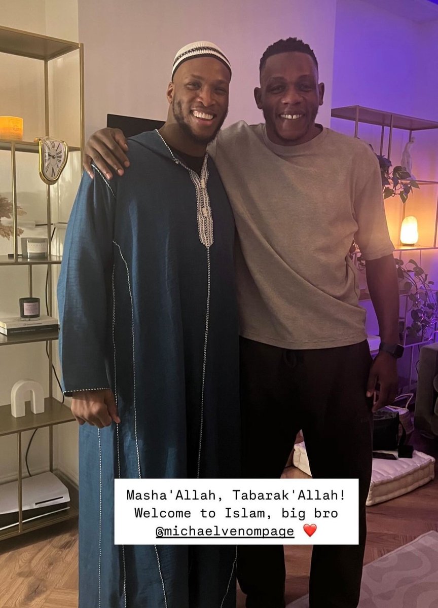 Sa_Gwang's tweet image. UFC fighter Michael "Venom" Page has embraced Islam Masha'Allah 💙

May Allah keep him steadfast and firm upon the deen.