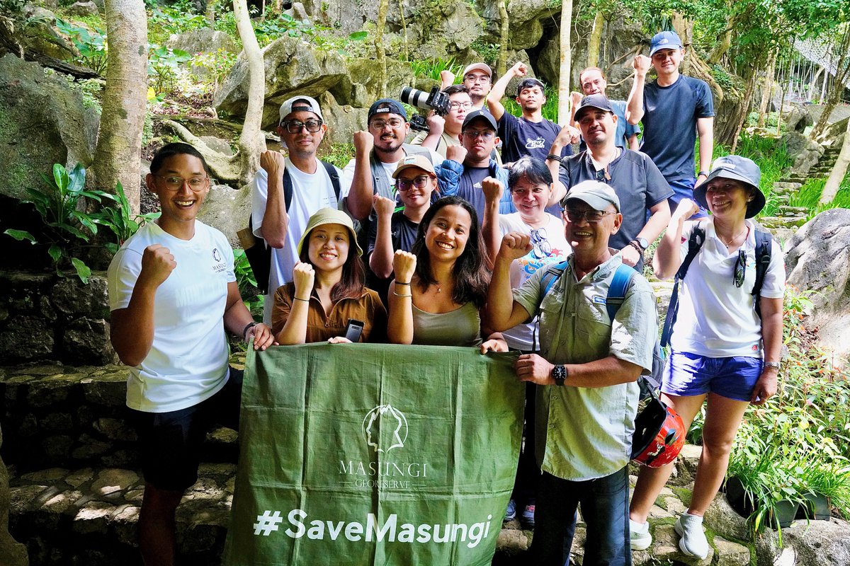MasungiGeo's tweet photo. Blue’s Clues & You and Broadway star Joshua Dela Cruz explored the breathtaking Masungi Georeserve today! 🌿✨

“Masungi is now one of my favorite places in the Philippines. I couldn’t believe something like this exists and is continuously threatened,” he shared.

Thank you, Joshua, for proudly raising the Philippine flag and spending time with our team. Your support means the world in amplifying the call to protect this precious sanctuary! 🌏💚 #SaveMasungi