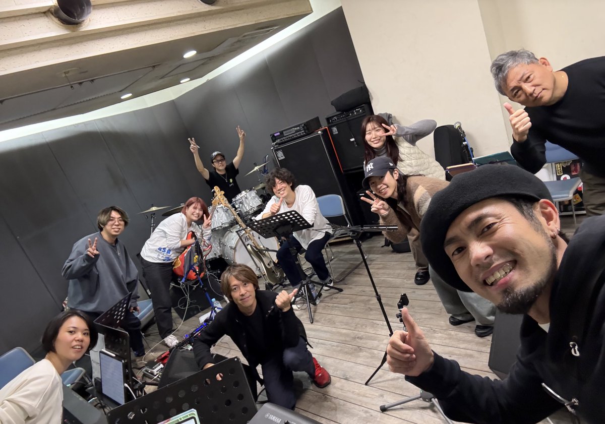JunnosukeFujita's tweet photo. 本日は、11/30、12/14のSOULMATICS神奈川、大阪公演のリハーサルでした。
素晴らしいメンバーの皆さんと共に、至極のゴスペル曲を演奏するのはとても楽しいです。本番でキッチリ良い演奏をお届け出来るよう頑張ります。
#soulmatics https://t.co/dZsMCh6mSU