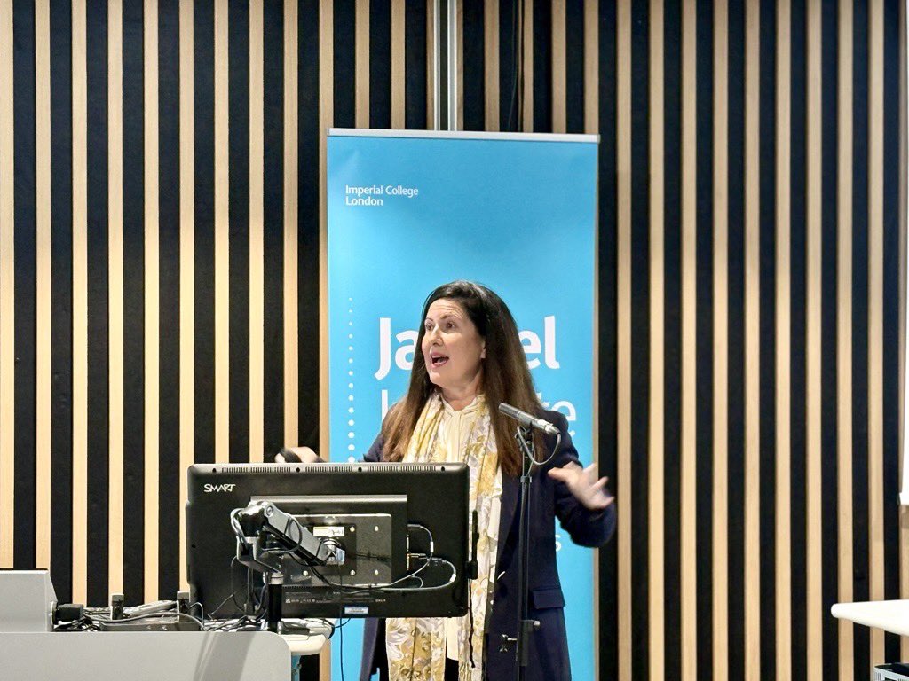 Jameel Institute (@imperial_jameel) on Twitter photo A brilliant presentation 🤩from <a href="/legidoquigley/">Prof Helena Legido-Quigley</a> speaking to breaking silos and adopting a broader perspective of #healthsystems 🏥 A brilliant presentation 🤩from <a href="/legidoquigley/">Prof Helena Legido-Quigley</a> speaking to breaking silos and adopting a broader perspective of #healthsystems 🏥