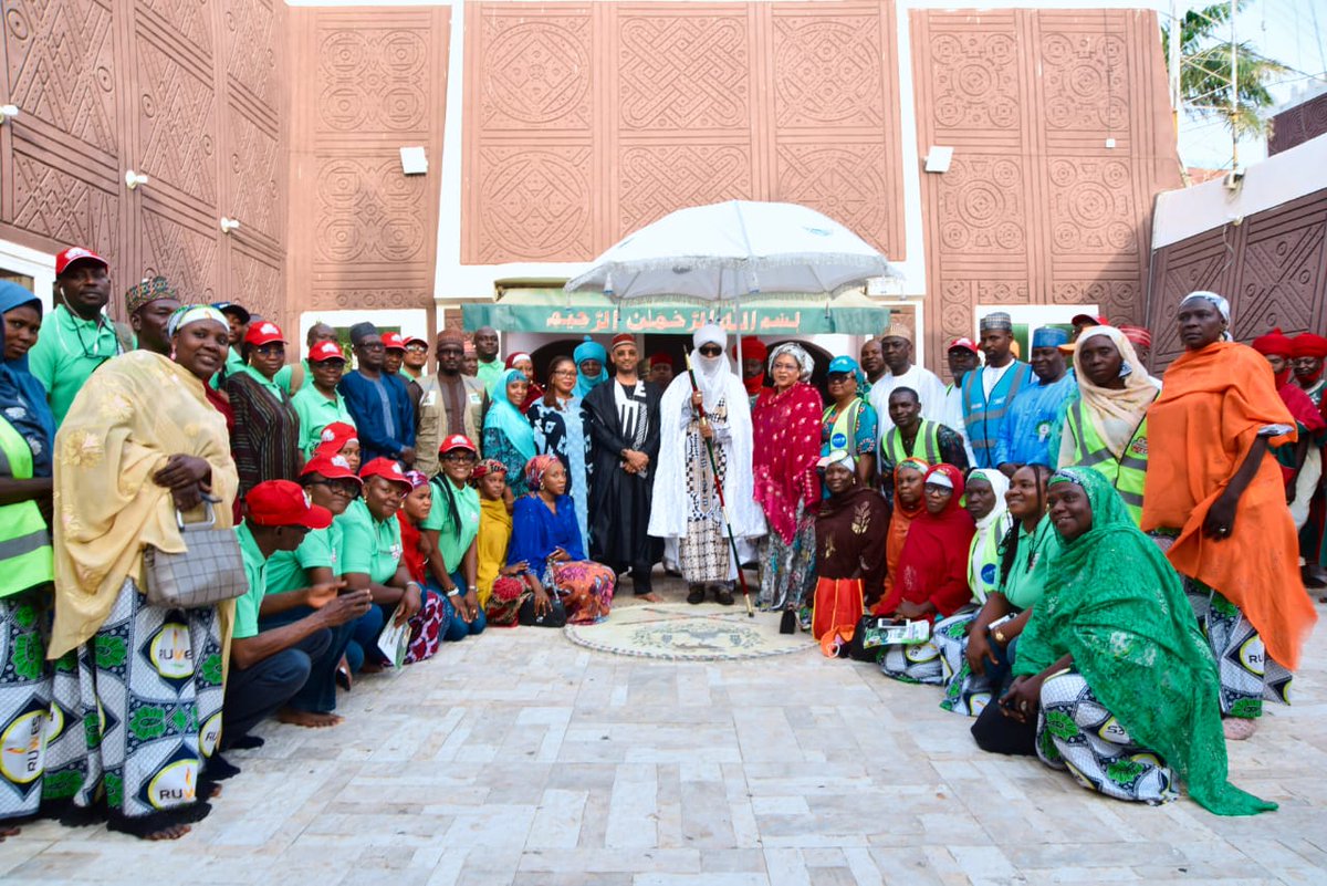 ruwesng's tweet image. 💧 Let’s work towards #EndingOpenDefecation and promoting #Health for all!
#EmpoweringWomen #Sustainability

For, #Partnership, #Collaboration, and #Sponsorship:
Contact us: info@ruwes.org.ng
+234 8033141145, +234 8053450588
Visit: ruwes.org.ng