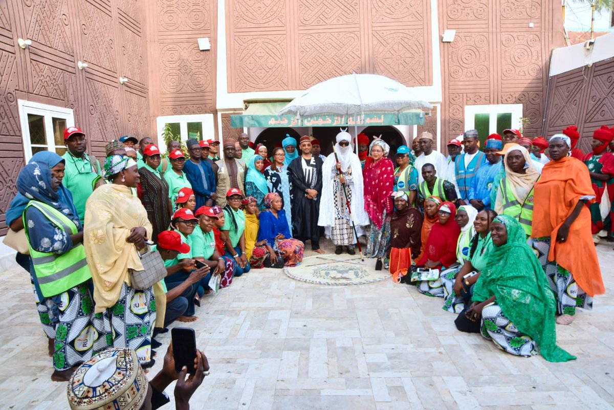 ruwesng's tweet image. 💧 Let’s work towards #EndingOpenDefecation and promoting #Health for all!
#EmpoweringWomen #Sustainability

For, #Partnership, #Collaboration, and #Sponsorship:
Contact us: info@ruwes.org.ng
+234 8033141145, +234 8053450588
Visit: ruwes.org.ng