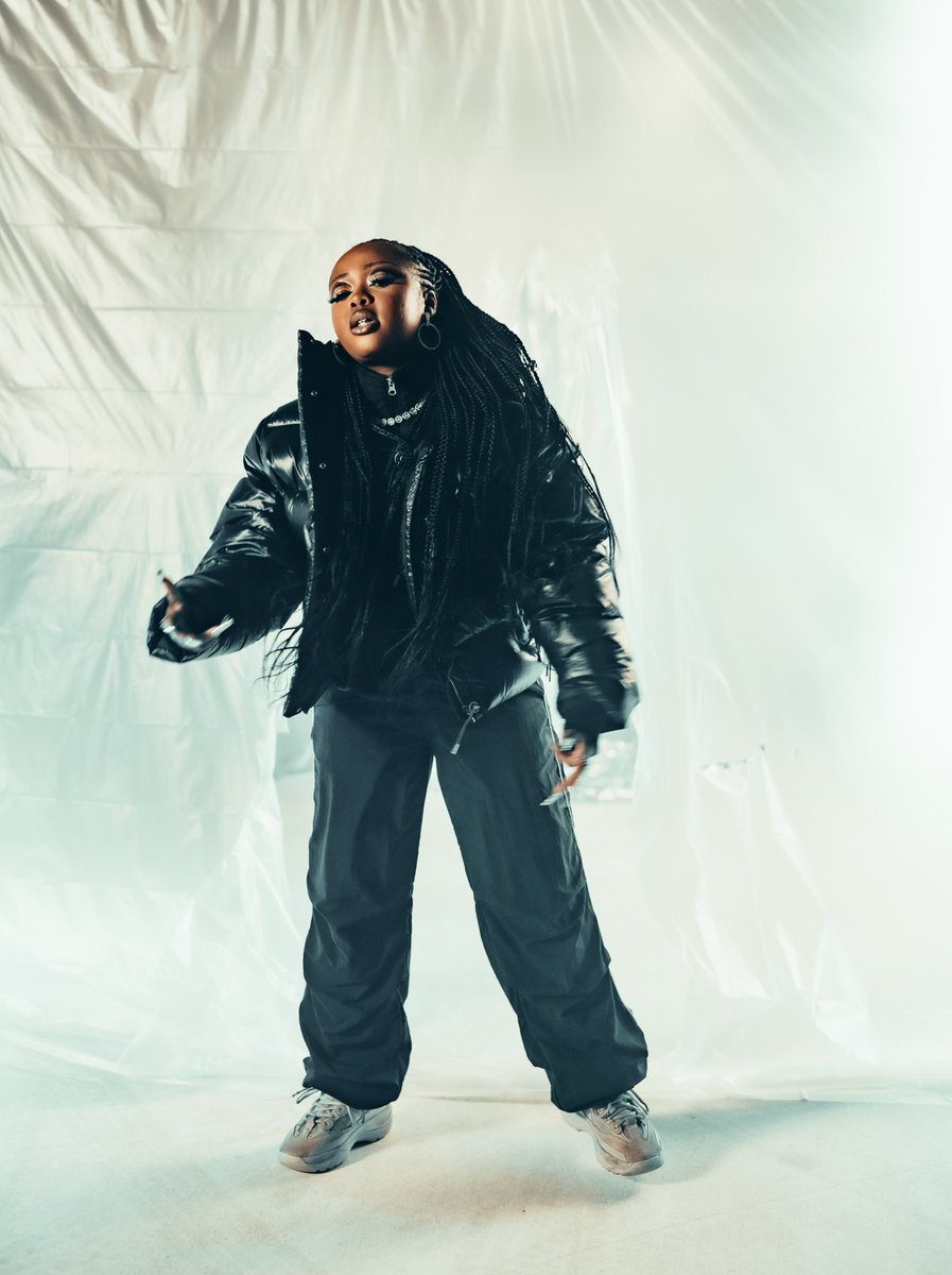 Yo HYPE fam, we were out in CPT for the filming of <a href="/DeeKoala_/">Dee Koala</a> 's music video for "Madi Yase Khayelitsha", courtesy of <a href="/Heineken_SA/">Heineken SA</a>. Here are a few stills from the shoot while we wait for the official visuals to drop🎥

Producer - <a href="/RoscoSteazy/">@Rosco_steazy</a> 
Recording Engineer - <a href="/zealouszeebee/">Zee Bee</a>