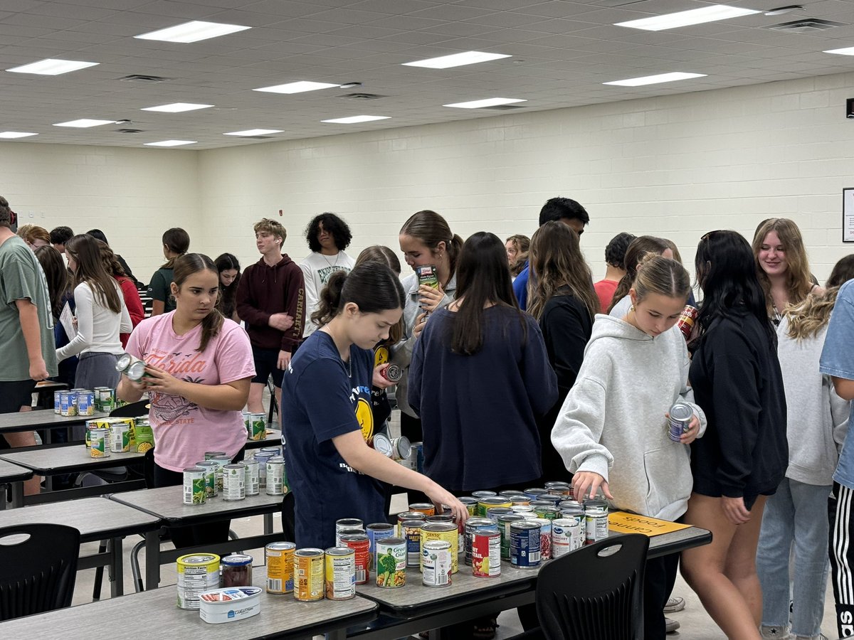 FBLA helped give back to the community yesterday by helping coordinate, donate, sort, and box items for families in our FIHS family. It was great partnering with many other groups. Thanks to all who helped! #Gratitude #Thanksgiving <a href="/FIHGoldenEagles/">Fleming Island High School</a> <a href="/FIHSBusiness/">FIHS Business Academy</a> <a href="/oneclayschools/">Clay County District Schools</a>