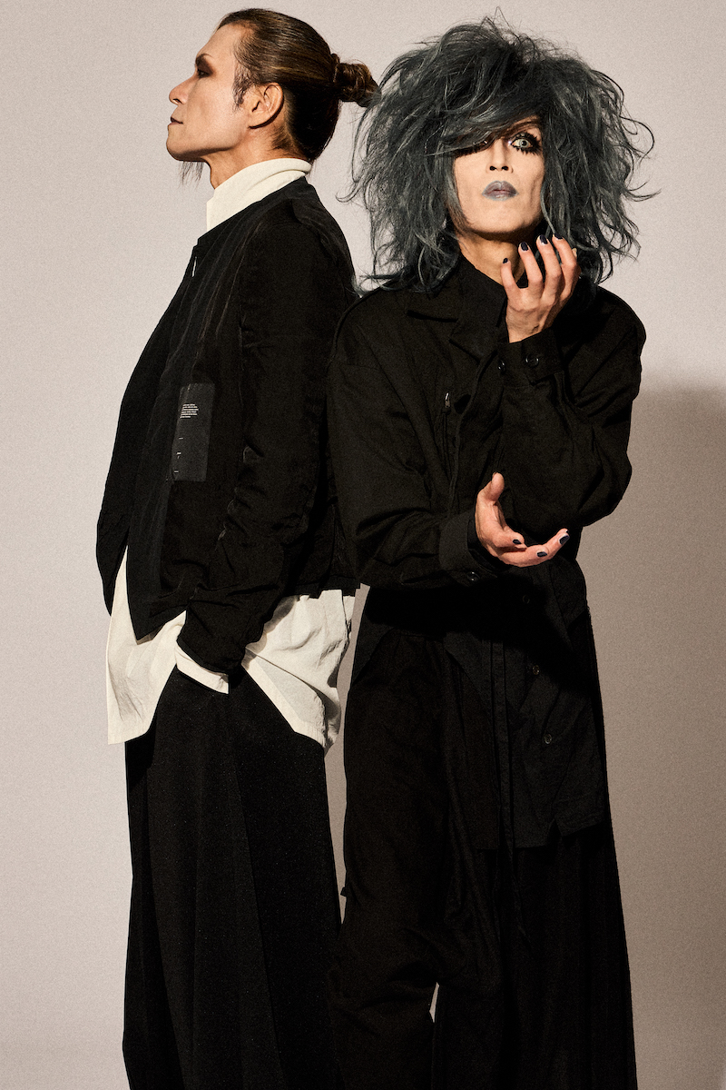 realsoundjp's tweet photo. 【#kein インタビュー👁】

keinでの過去はkeinをやることでしか払拭できない――
眞呼と玲央が語る、22年後の続きとメジャーデビュー

／／
記事：https://t.co/hd8ZiP3kgn

写真（全10枚）：https://t.co/1BWH4dBfI5
＼＼ https://t.co/dxBy1Hkpcb