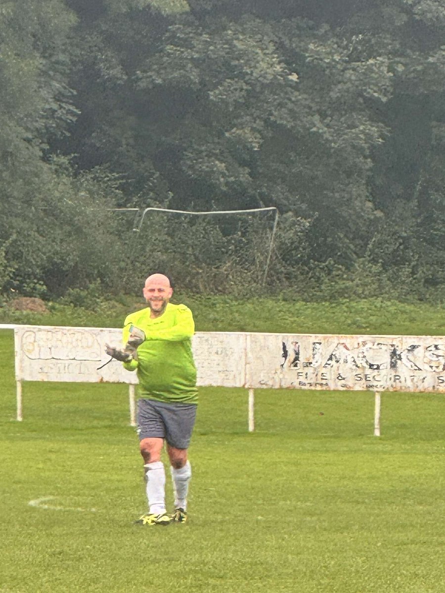 Happy Birthday to our very own and wonderful Paul Dowridge! Who is our manager who has been a massive part in last seasons success. We wish you a fantastic day from everyone at the mountain. 🗻